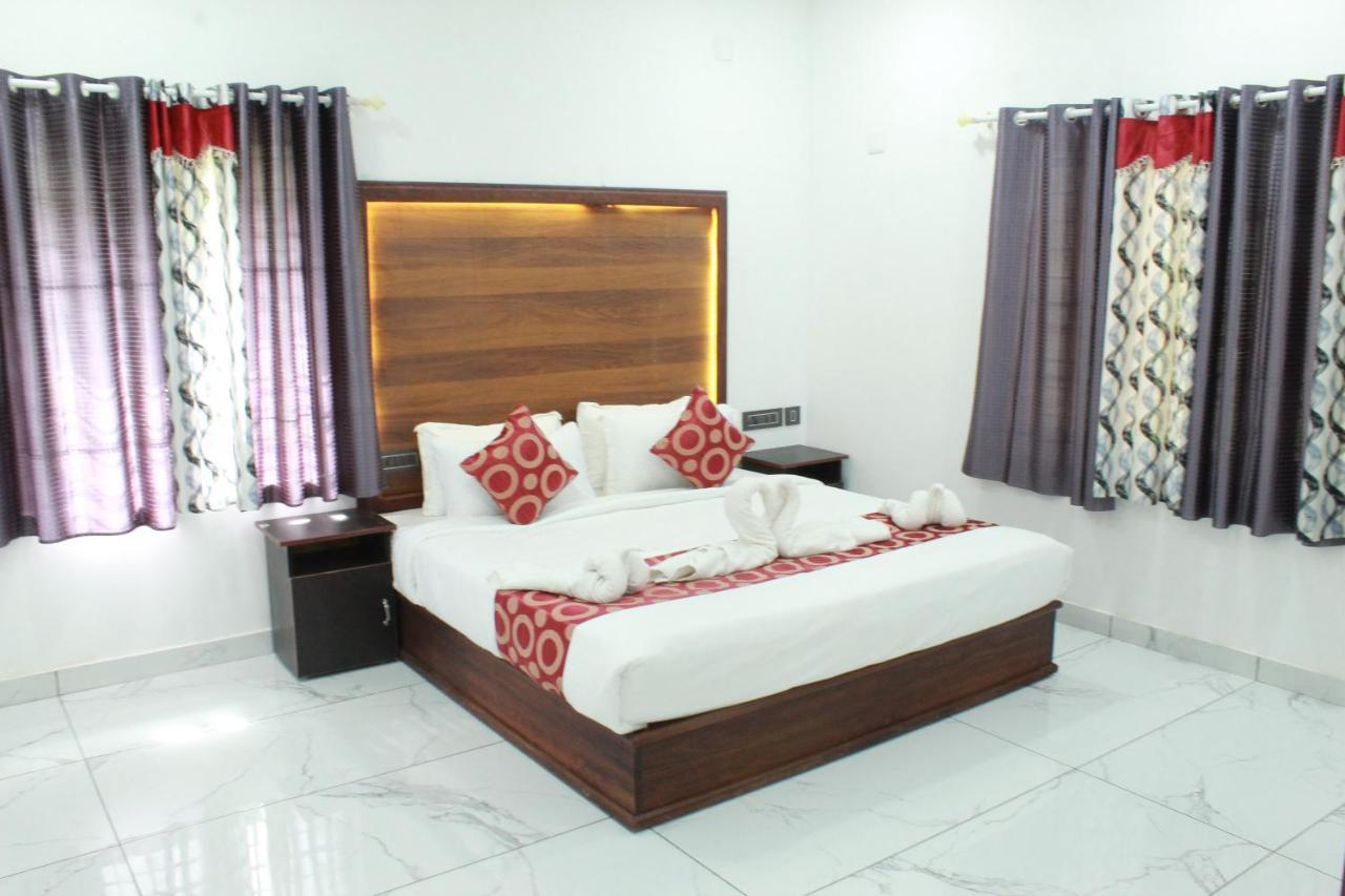 The Mountcourt Hotel Munnar Ngoại thất bức ảnh