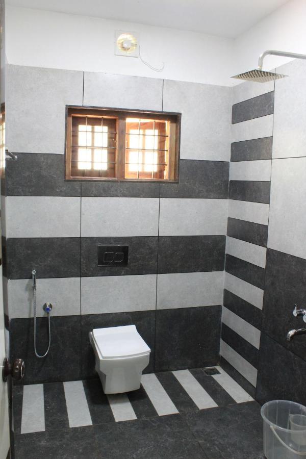 The Mountcourt Hotel Munnar Ngoại thất bức ảnh