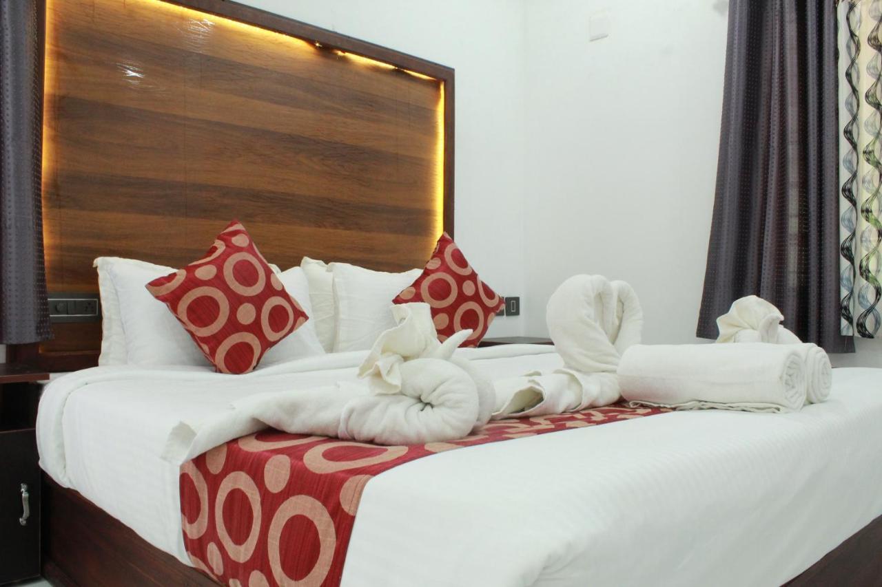 The Mountcourt Hotel Munnar Ngoại thất bức ảnh