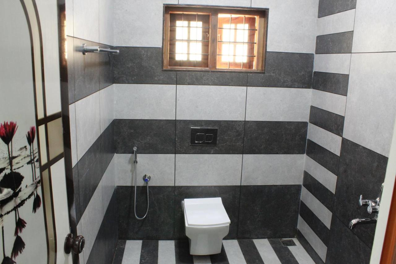 The Mountcourt Hotel Munnar Ngoại thất bức ảnh