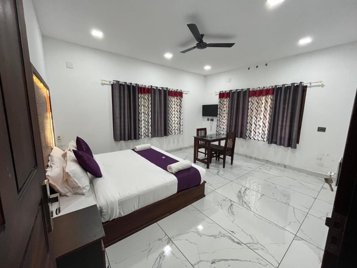 The Mountcourt Hotel Munnar Ngoại thất bức ảnh