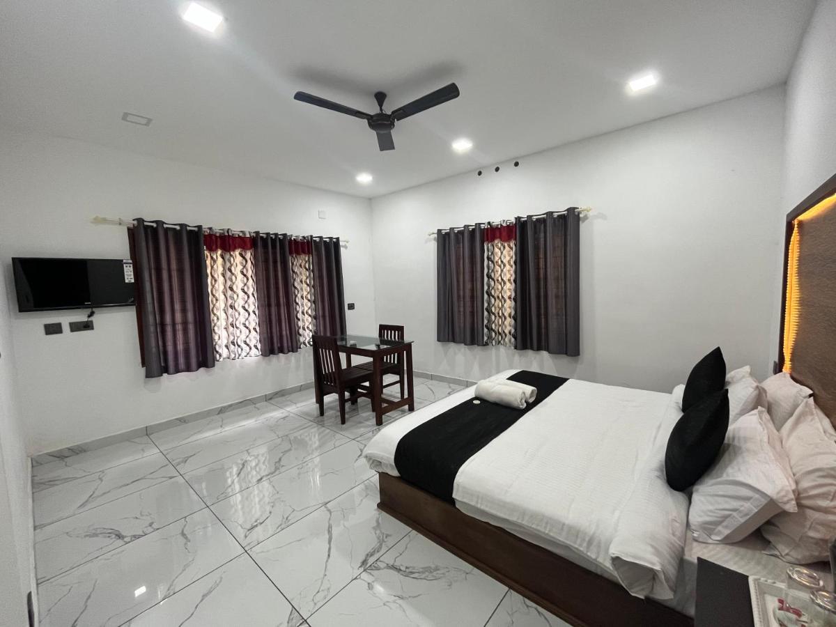 The Mountcourt Hotel Munnar Ngoại thất bức ảnh